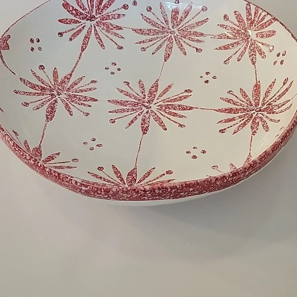 Vietri Large Shallow serving Bowl Red White Great for Christmas EUC Italian Made
